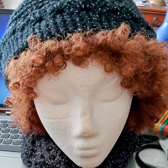 BEENIE and FRILLED NECK SCARF - Picture 1 of 4